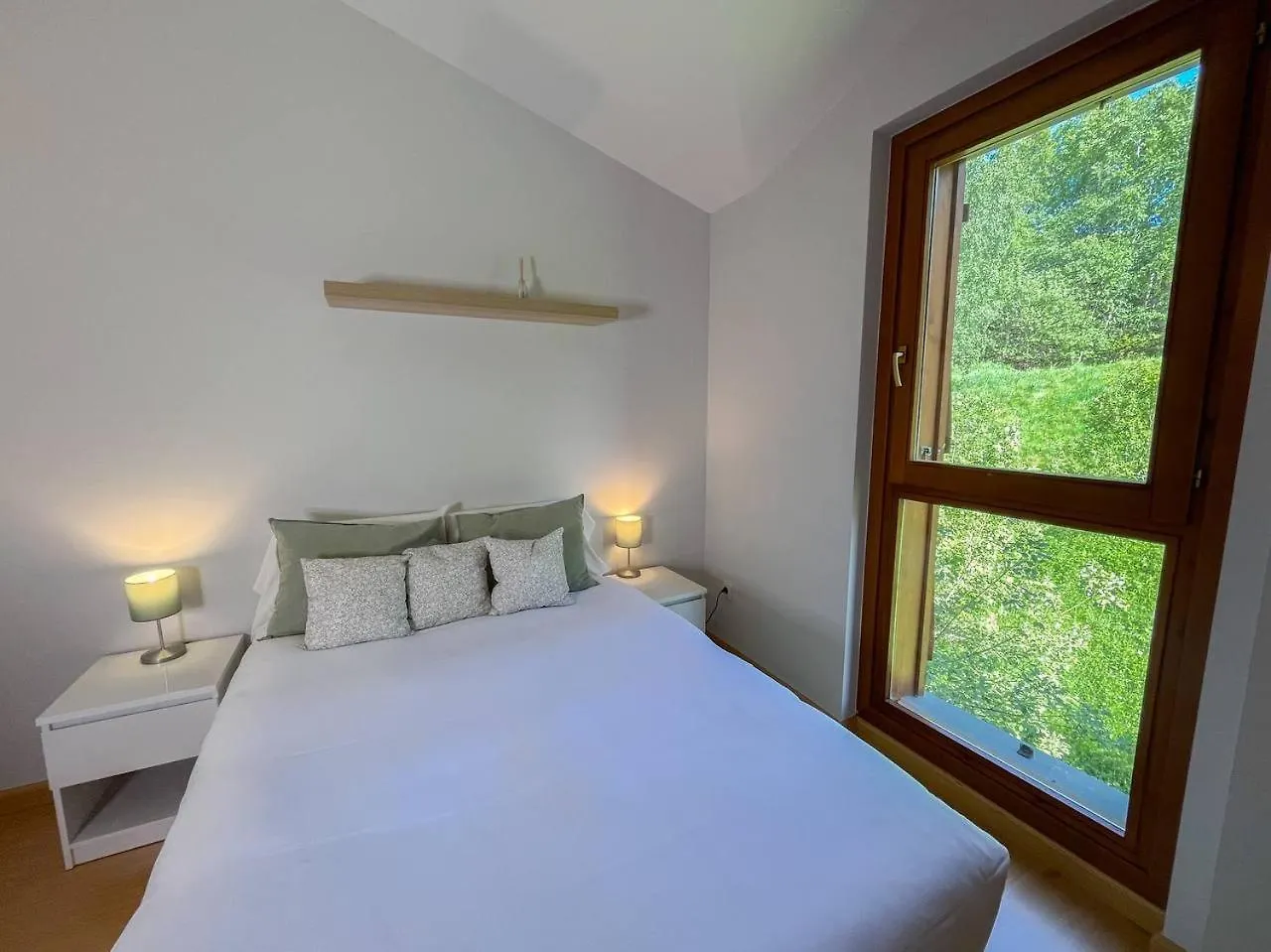 Atico De 3 Habitaciones Con Vistas Al Valle De Incles Y Balcon - 6Pax - Parking Incluido L By Bonesvacances Soldeu