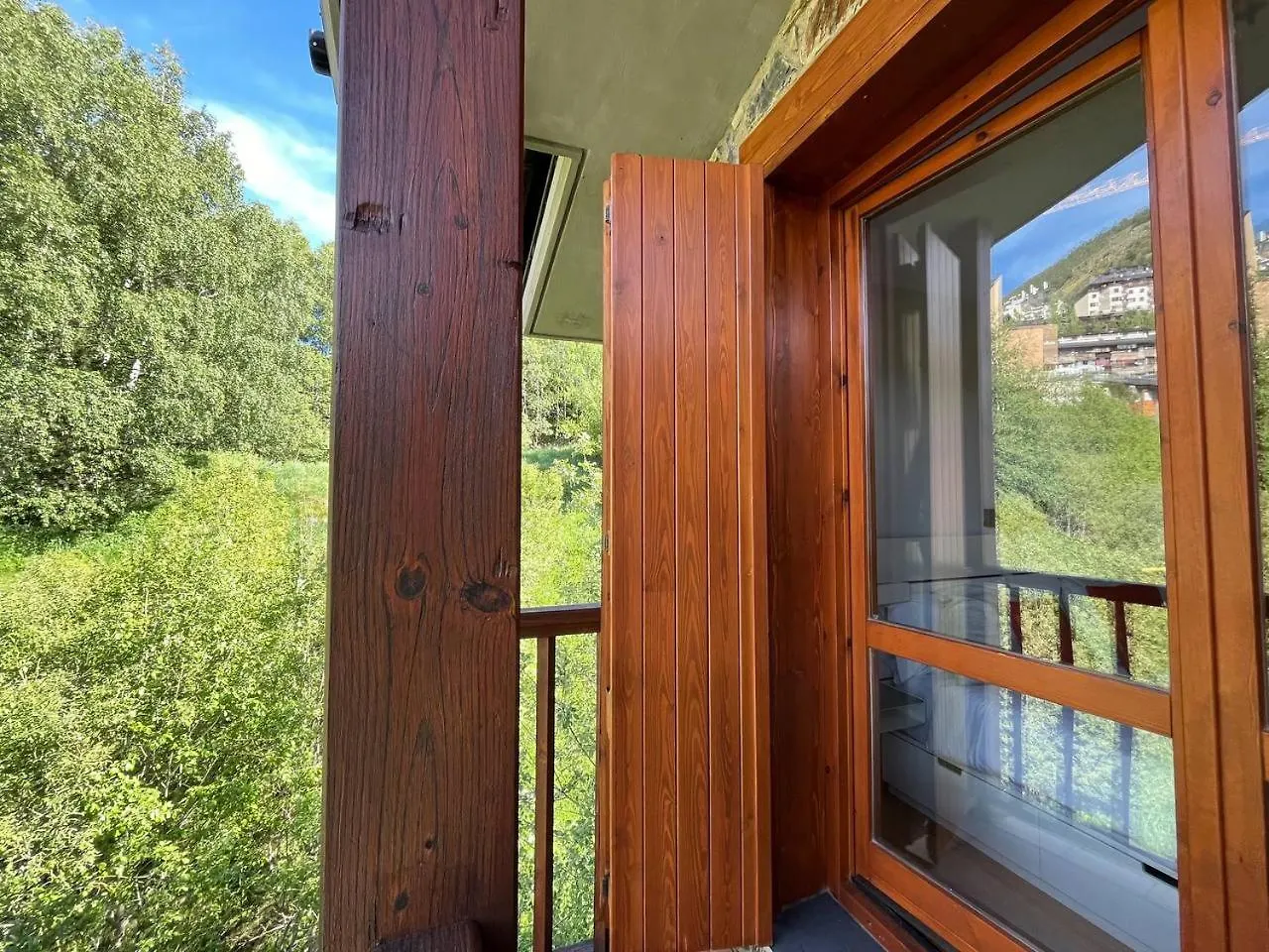 Atico De 3 Habitaciones Con Vistas Al Valle De Incles Y Balcon - 6Pax - Parking Incluido L By Bonesvacances Soldeu